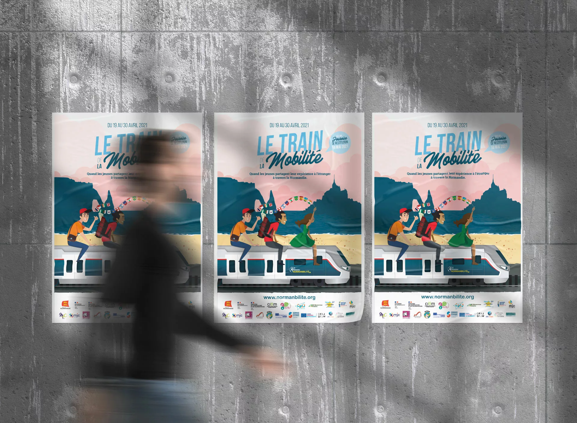 TRAINMOB-MES-affiche-MES Mise en situation de la charte graphique sur une carte postale pour Le Train de la Mobilité